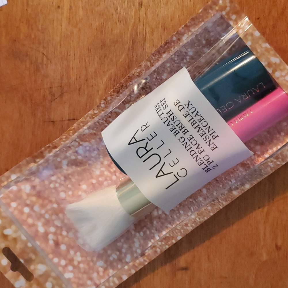 NEW Laura Geller Face Brush Set